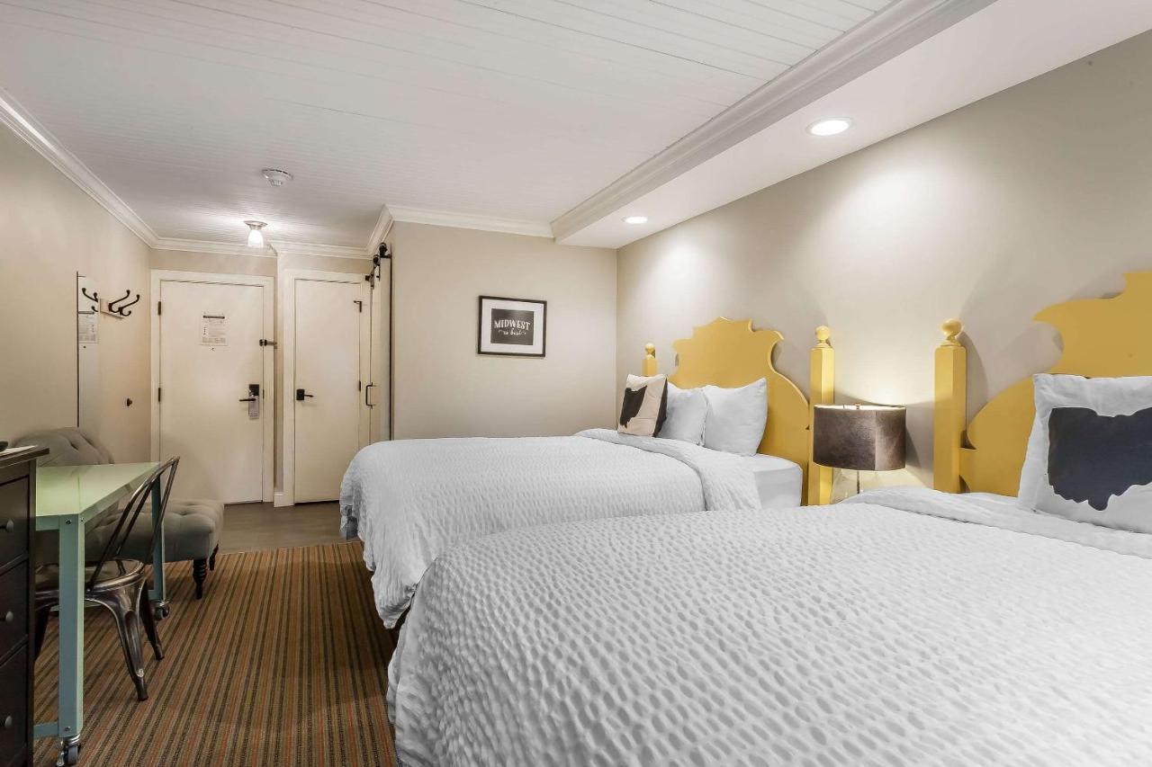 The Aurora Inn Hotel And Event Center Экстерьер фото